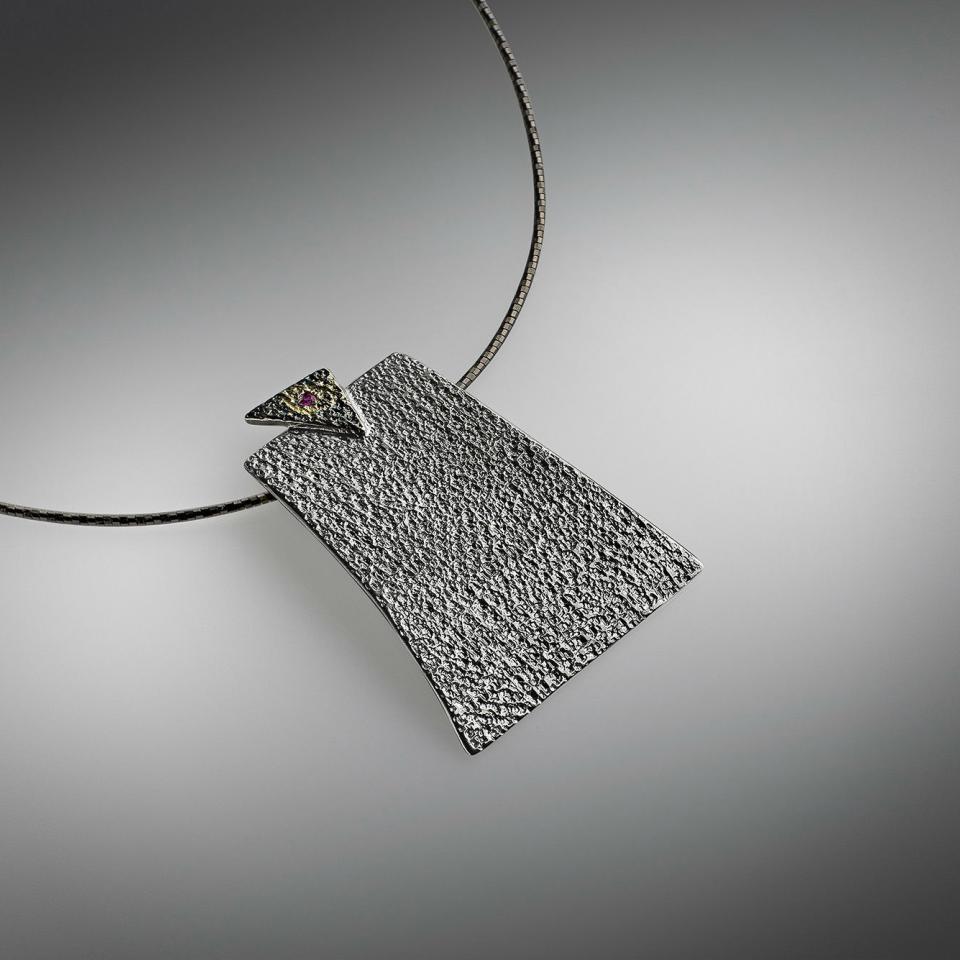 Textures necklace with pendant 19