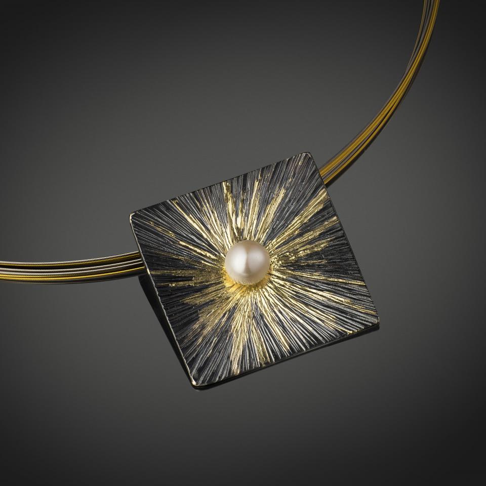 Rays necklace with pendant 20