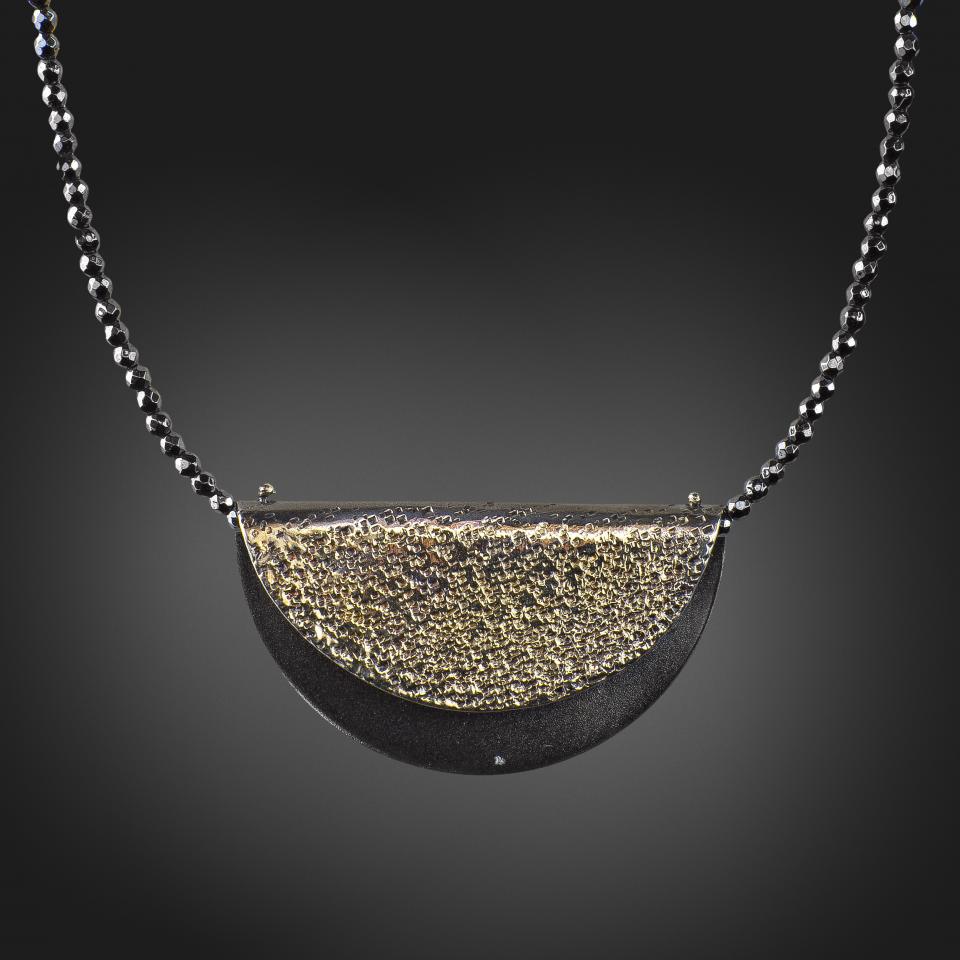 Textures necklace with pendant 28