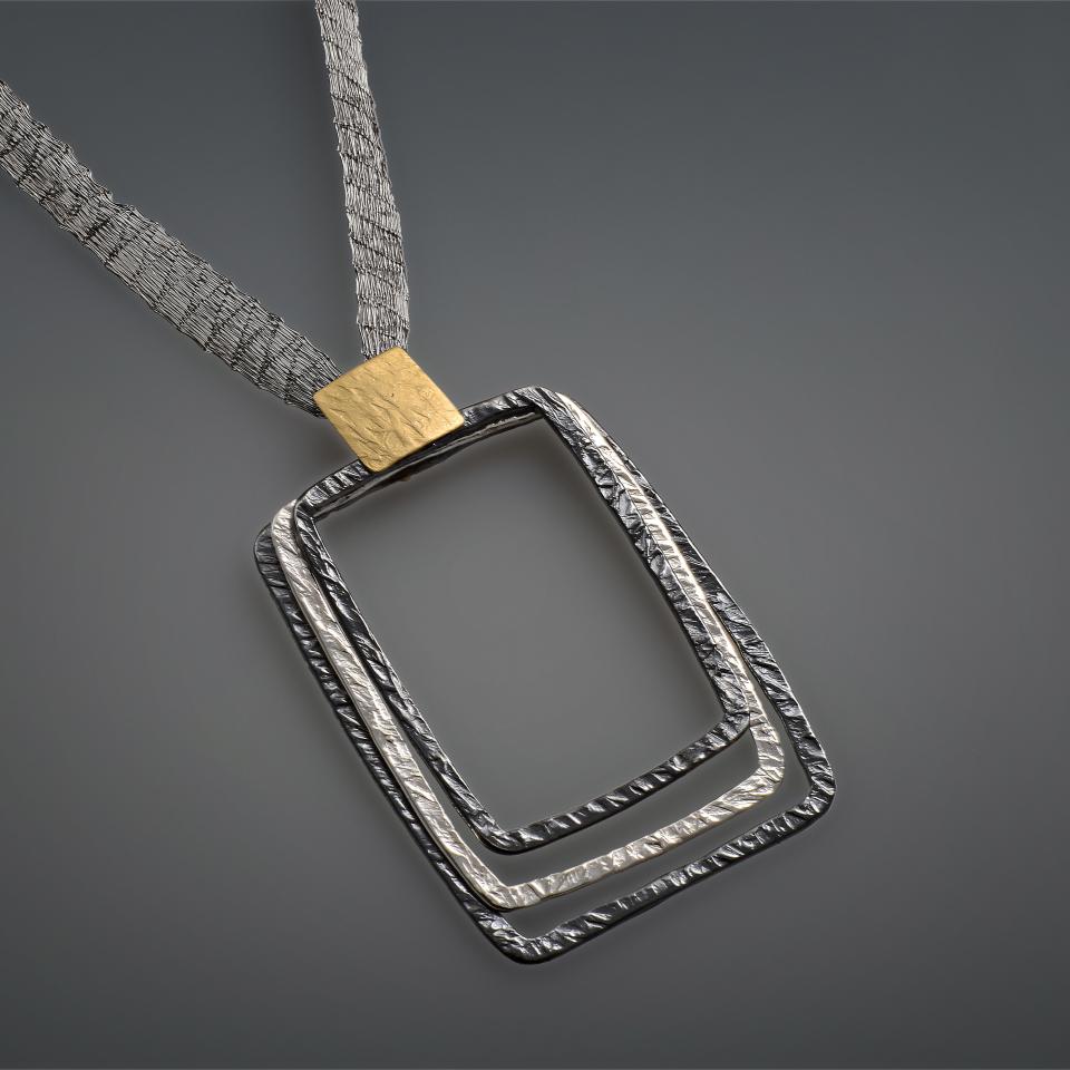 Textures necklace with pendant 38