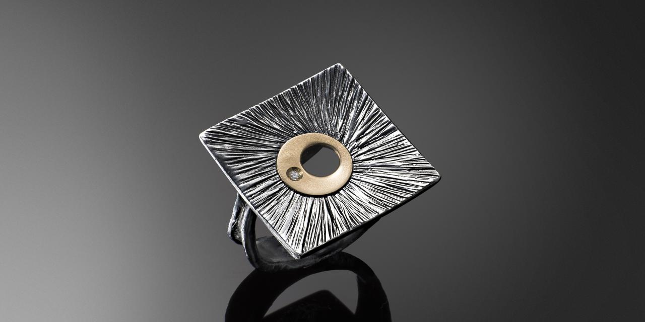 Target ring 10