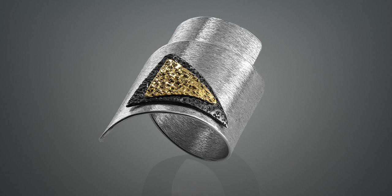 Textures ring 17
