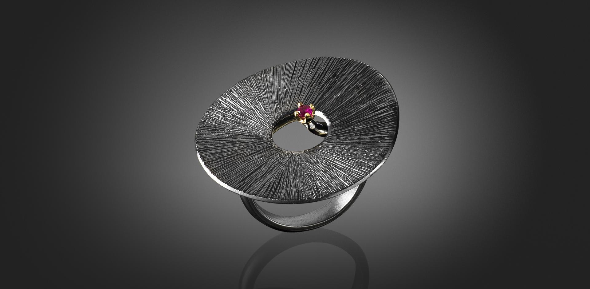 Target ring 12